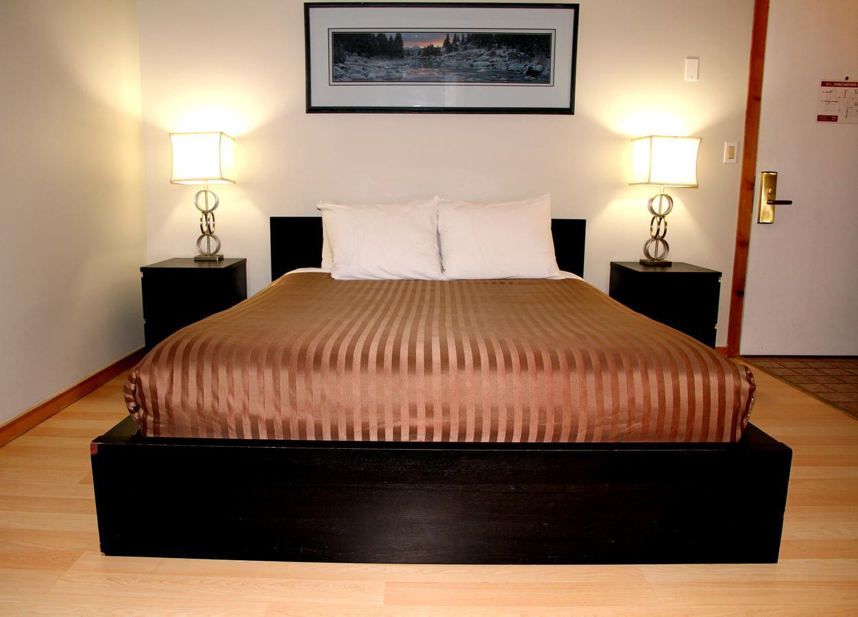 Hotel Squamish Exterior photo