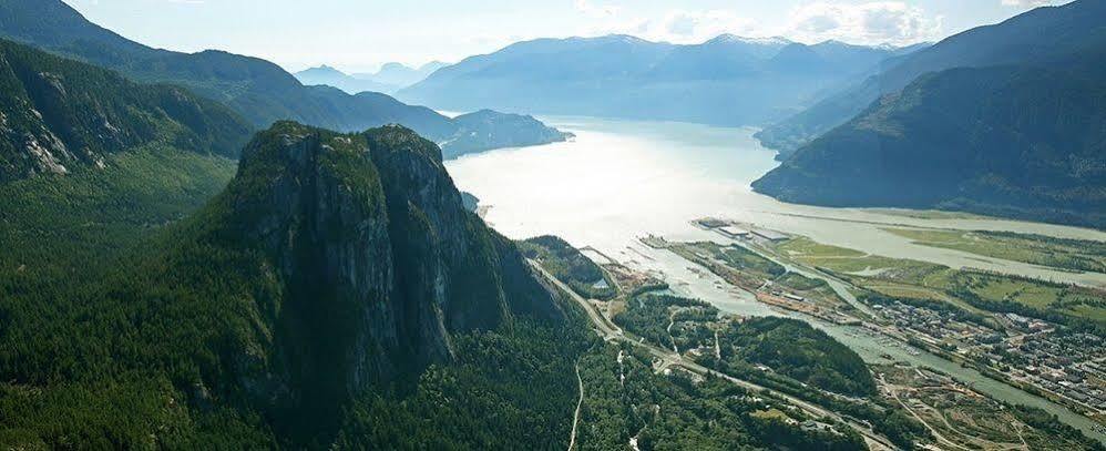 Hotel Squamish Exterior photo